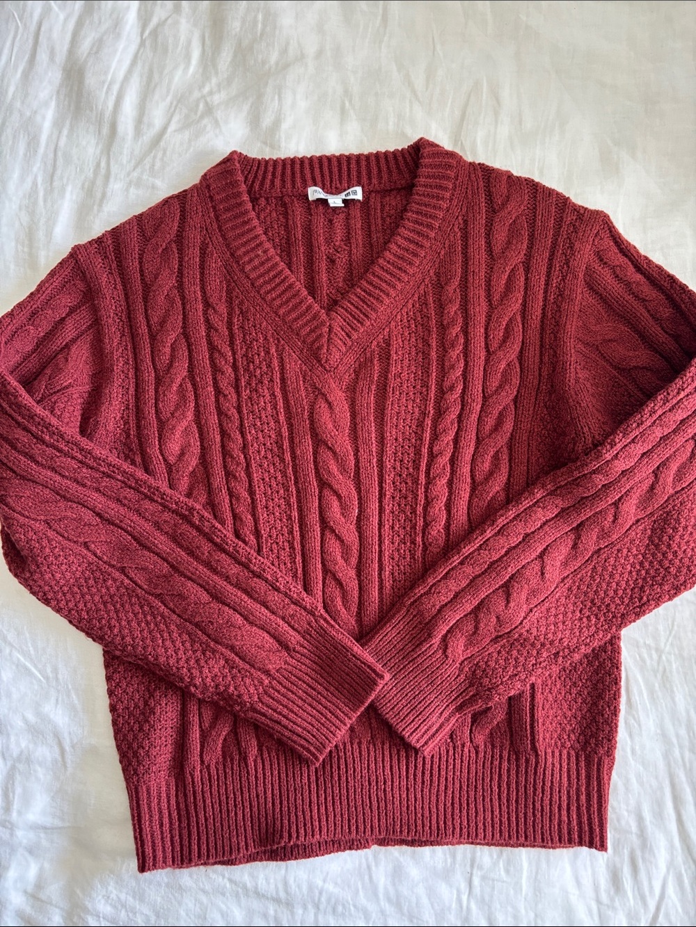Uniqlo Women's Cable Knit V-Neck Sweater - Burgundy